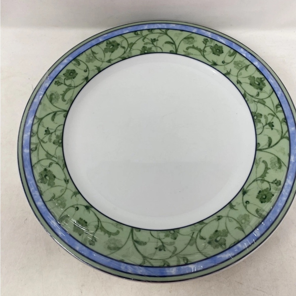 Wedgwood Watercolour 10 - 3/8" Dinner Plate - Picture 8 of 8
